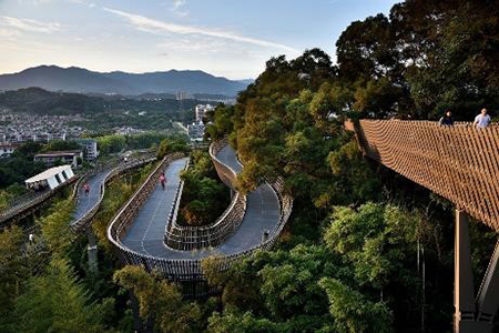 The China Fuzhou Jin Niu Shan Trans-urban Connector (Fudao 福道) by LOOK Architects Pte Ltd stretches 19km and activates a once inaccessible part of the city.